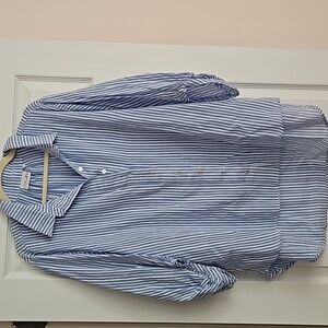 Foil oversize blue+ white tunic shirt size 14 will fit 16w